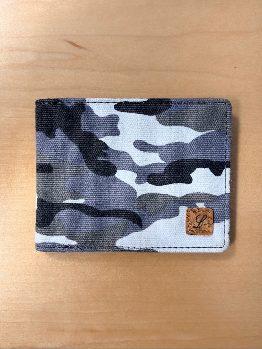 Lanyani (USED) Gray Camo Canvas Bifold Wallet